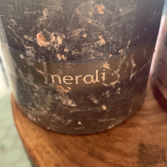 GOOD EARTH CANDLES: vanilla and neroli. - Picture 2 of 5